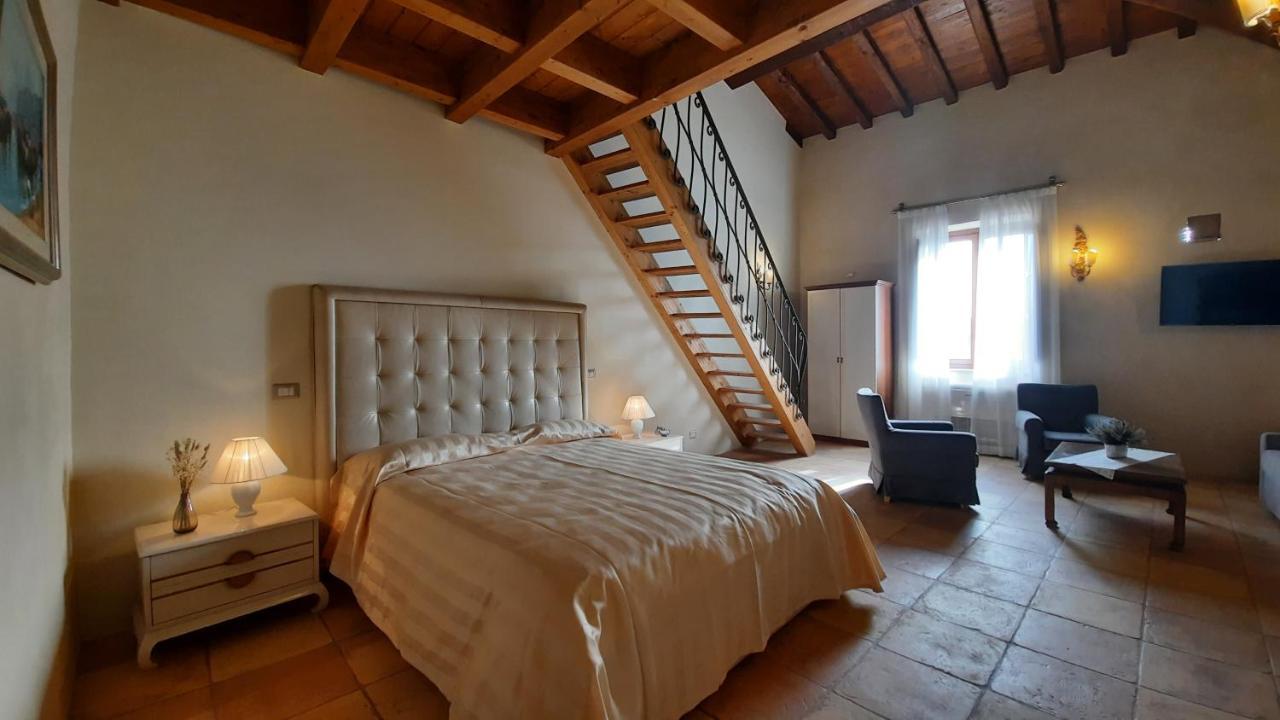Palazzo Laureano - Dimora Storica Hotel Tricarico Ngoại thất bức ảnh