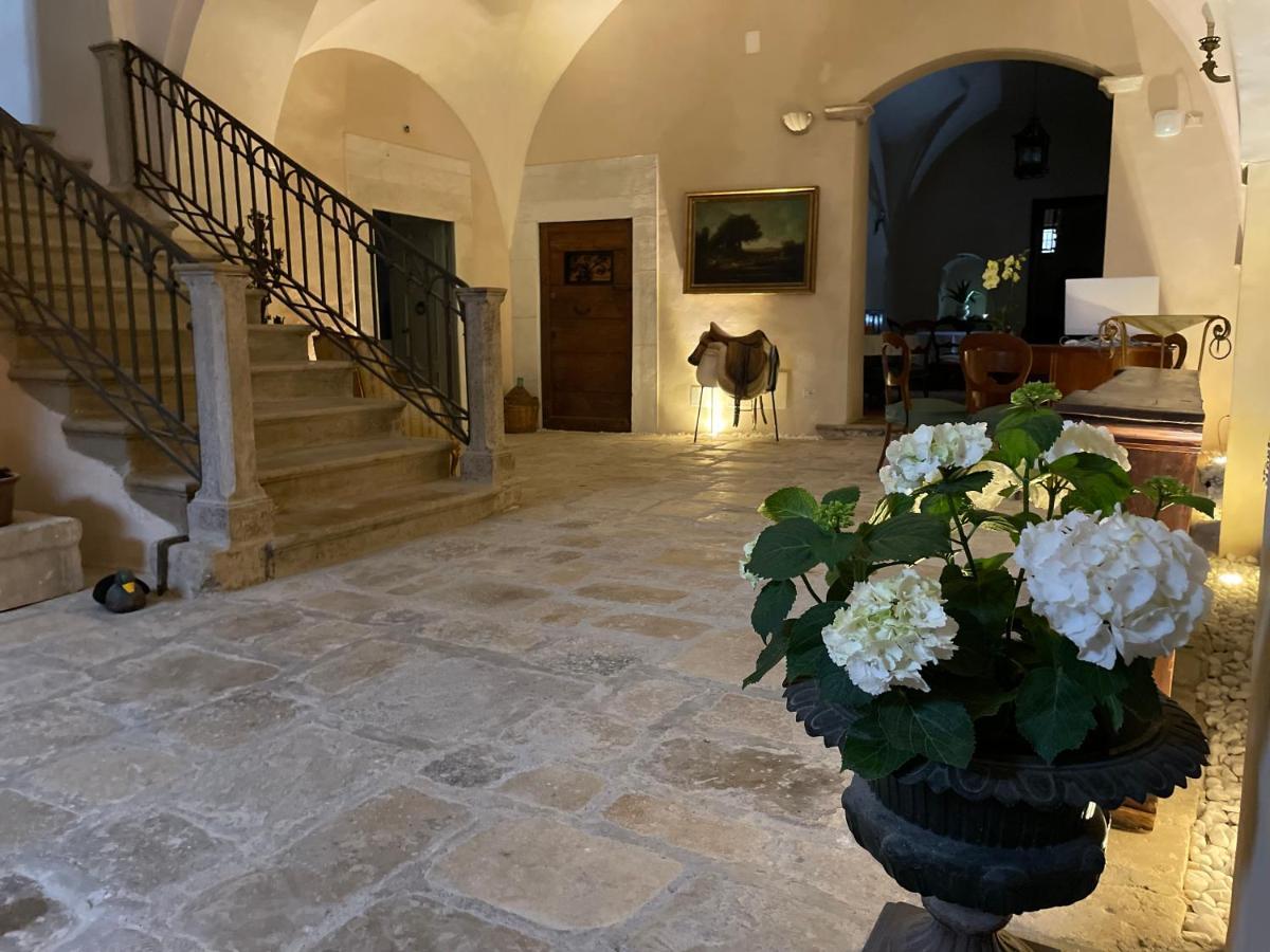Palazzo Laureano - Dimora Storica Hotel Tricarico Ngoại thất bức ảnh